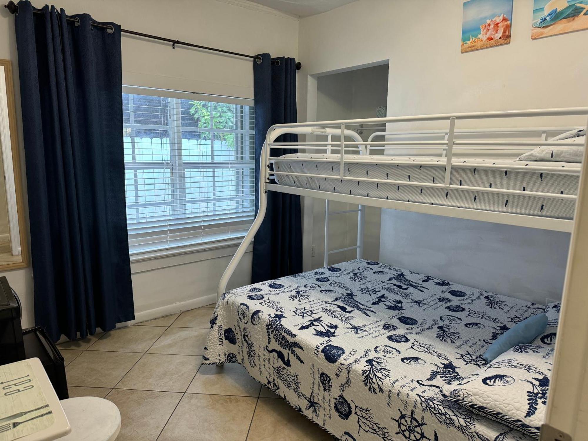 B5 Value On Private Bedroom With Private Bathroom In Little Havana, Séjour chez l'habitant *